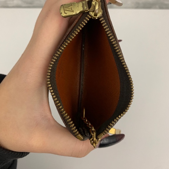 ❗️SOLD LOCALLY Louis Vuitton Key Pouch - Picture 4 of 13